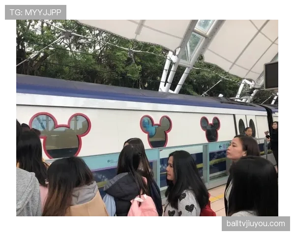孙一文一抬手，那块表直接把我从地铁车厢拉进豪宅里